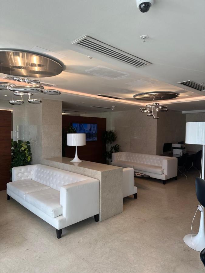 Alliance Palace Aparthotel By Marriott 바투미 외부 사진